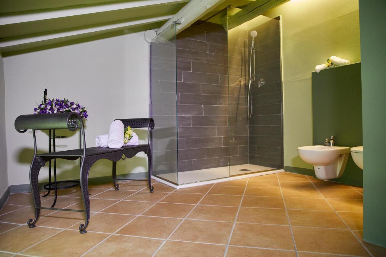 Family Room Private Bathroom