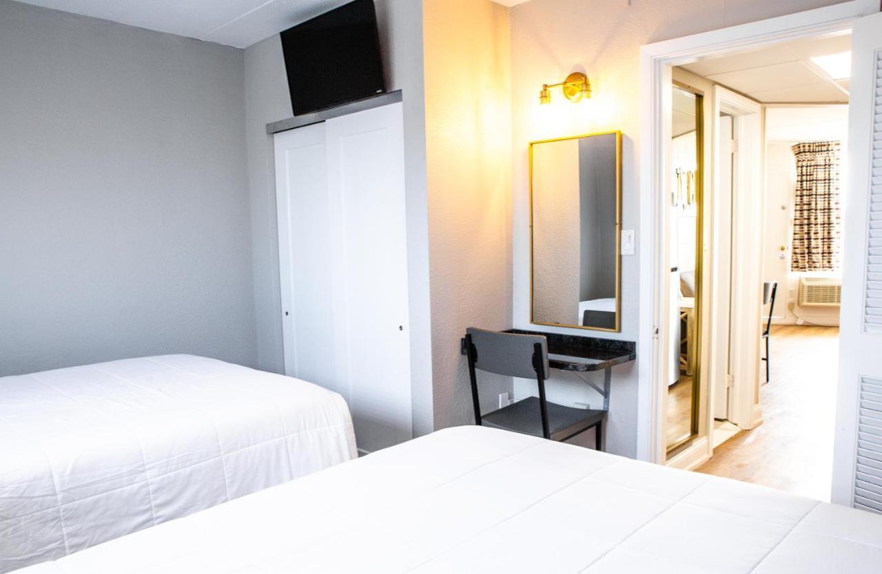 Type E Oceanview Two Room Suite