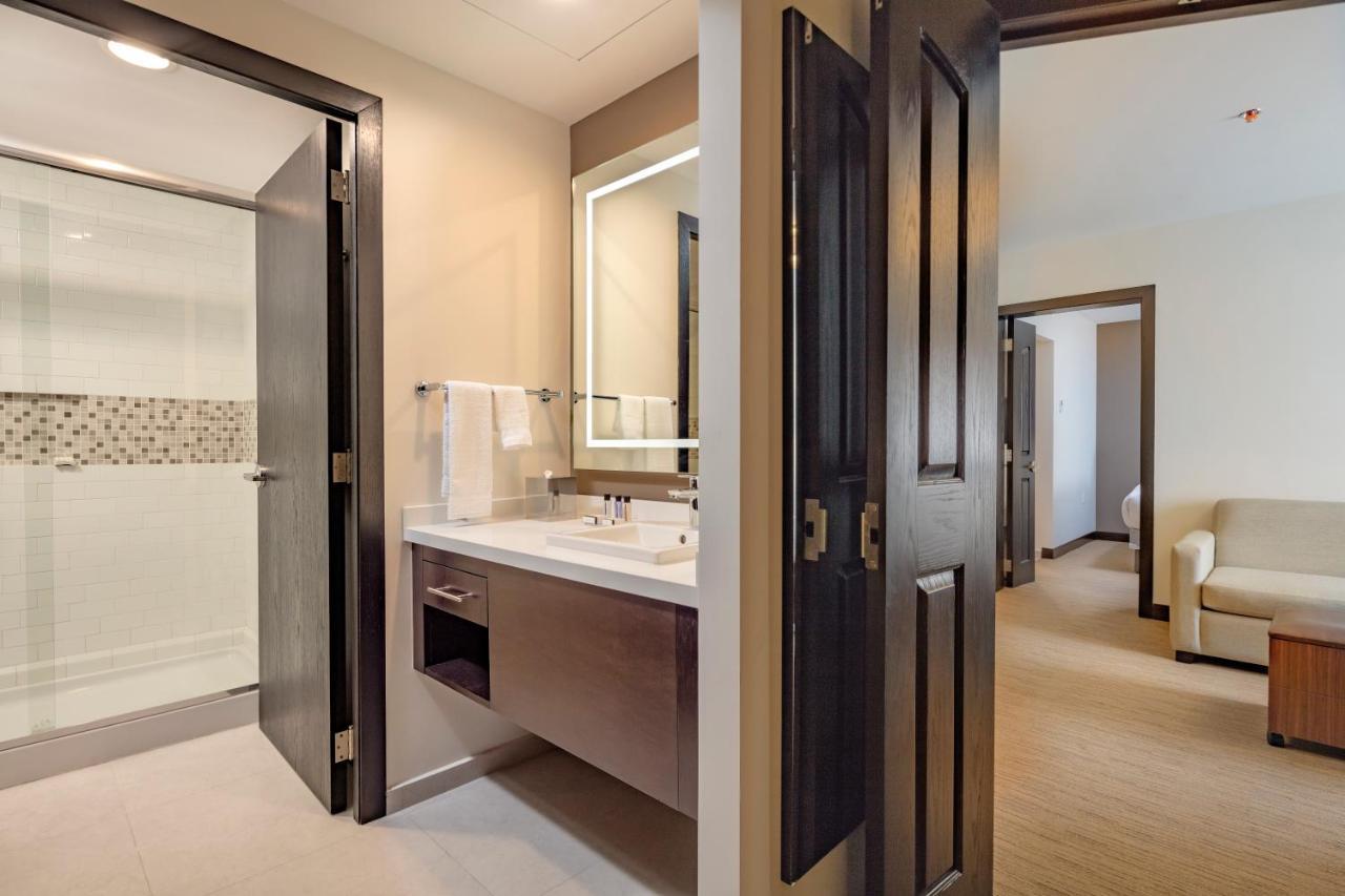 Two-Bedroom Suite,1444602130:JPEG