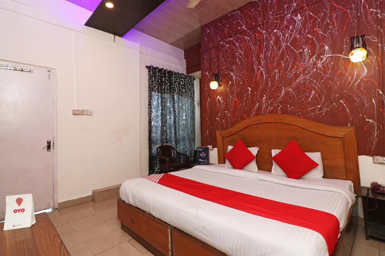 King Room with Roll in Shower - Hearing Accessible/Non-Smoking