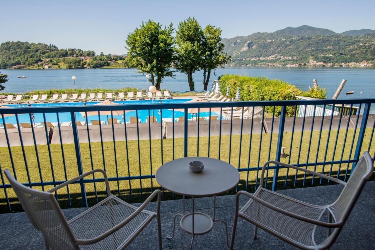 Camera Matrimoniale con Vista Lago