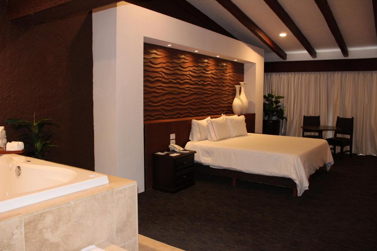 Studio King Suite Non-Smoking
