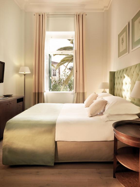 Deluxe Double Room with Garden View
