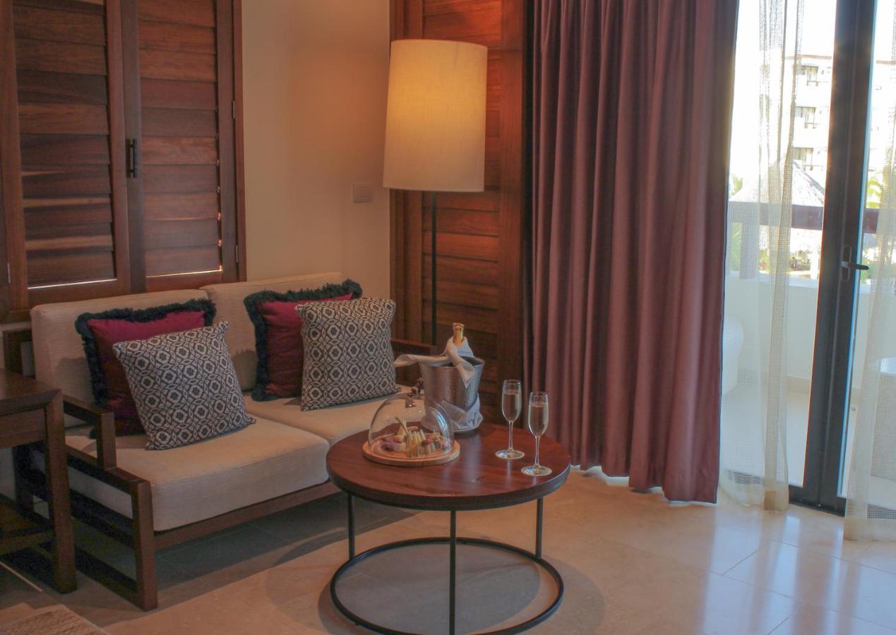 Suite Júnior com Camas de Casal e Vista Tropical (2 Adultos)