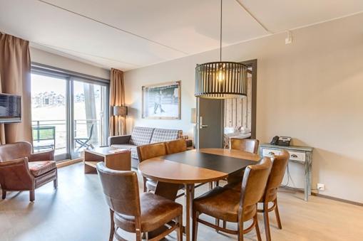 Familiekamer met Uitzicht op de Bergen