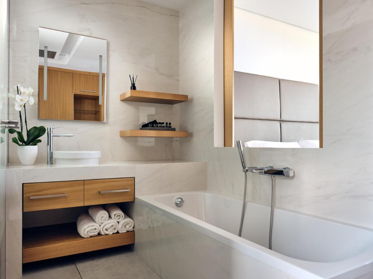Signature Suite met Eigen Zwembad en Uitzicht op Zee