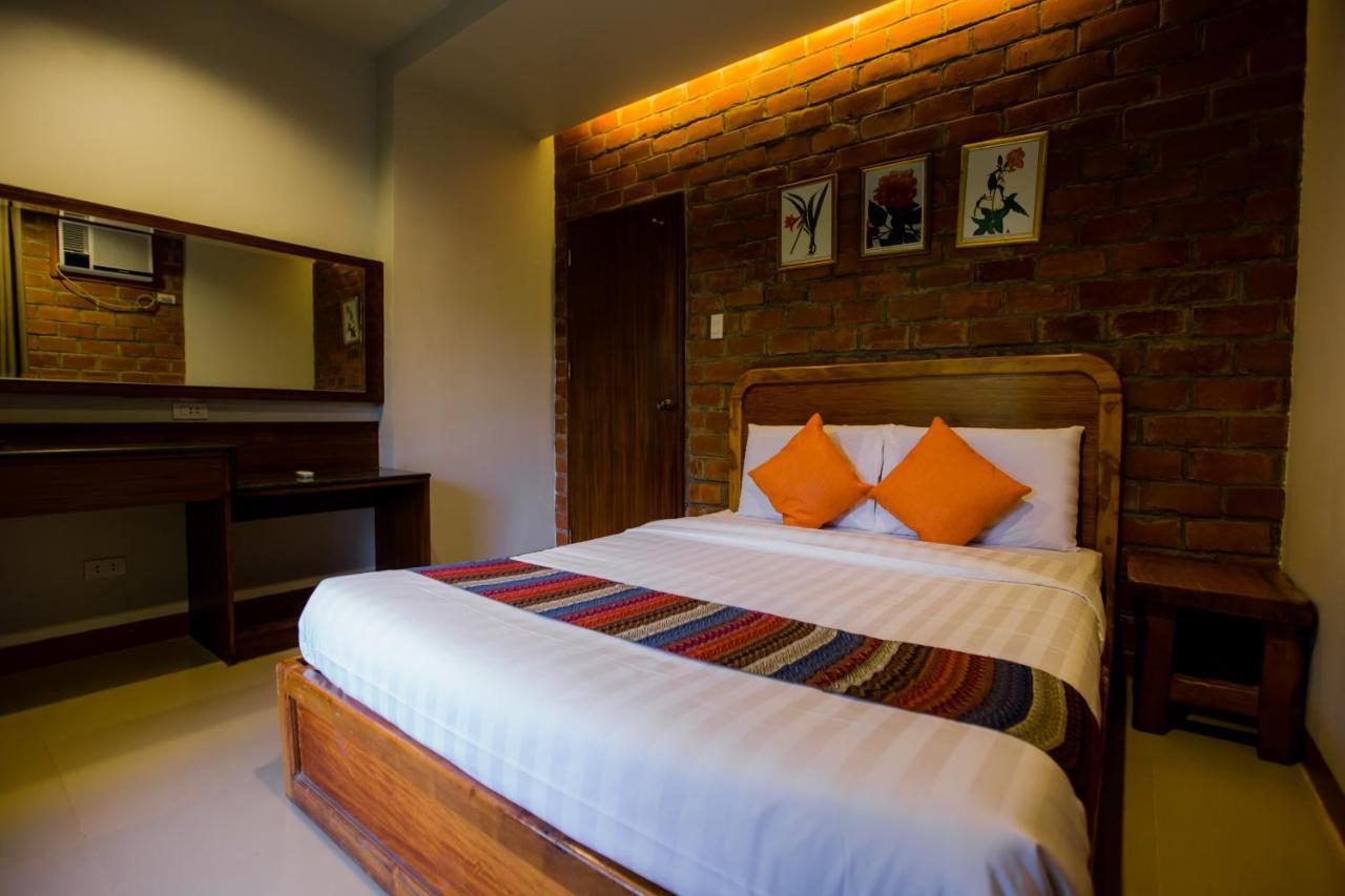 Deluxe Family Suite