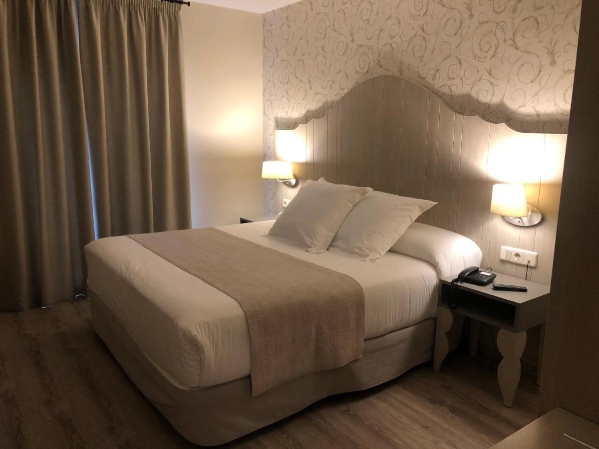 Standard Double Room,1519925749:JPEG
