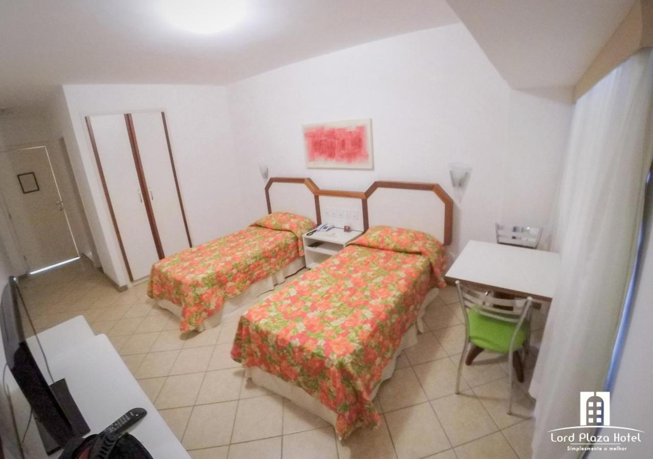 Quarto Deluxe com 2 Camas de Solteiro