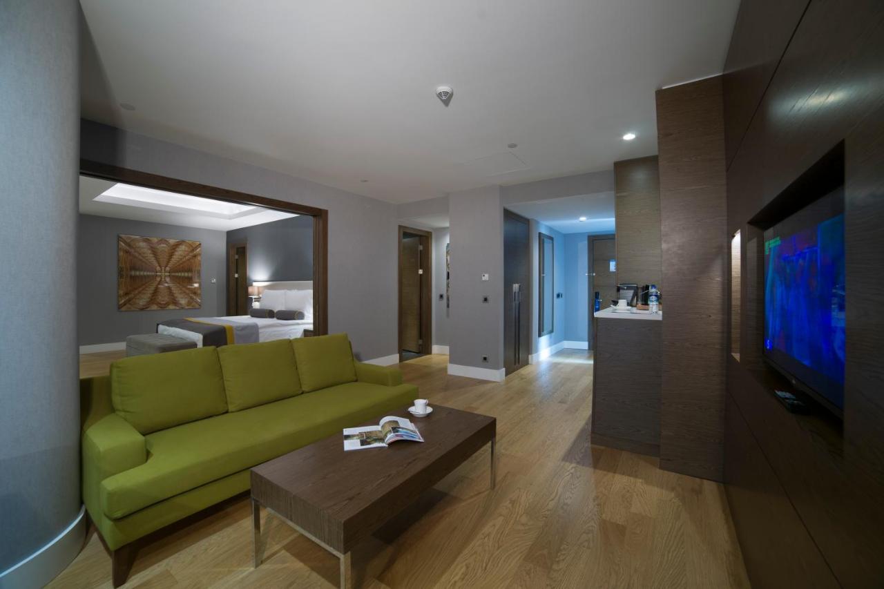 One Bedroom Suite,1068243661:JPEG