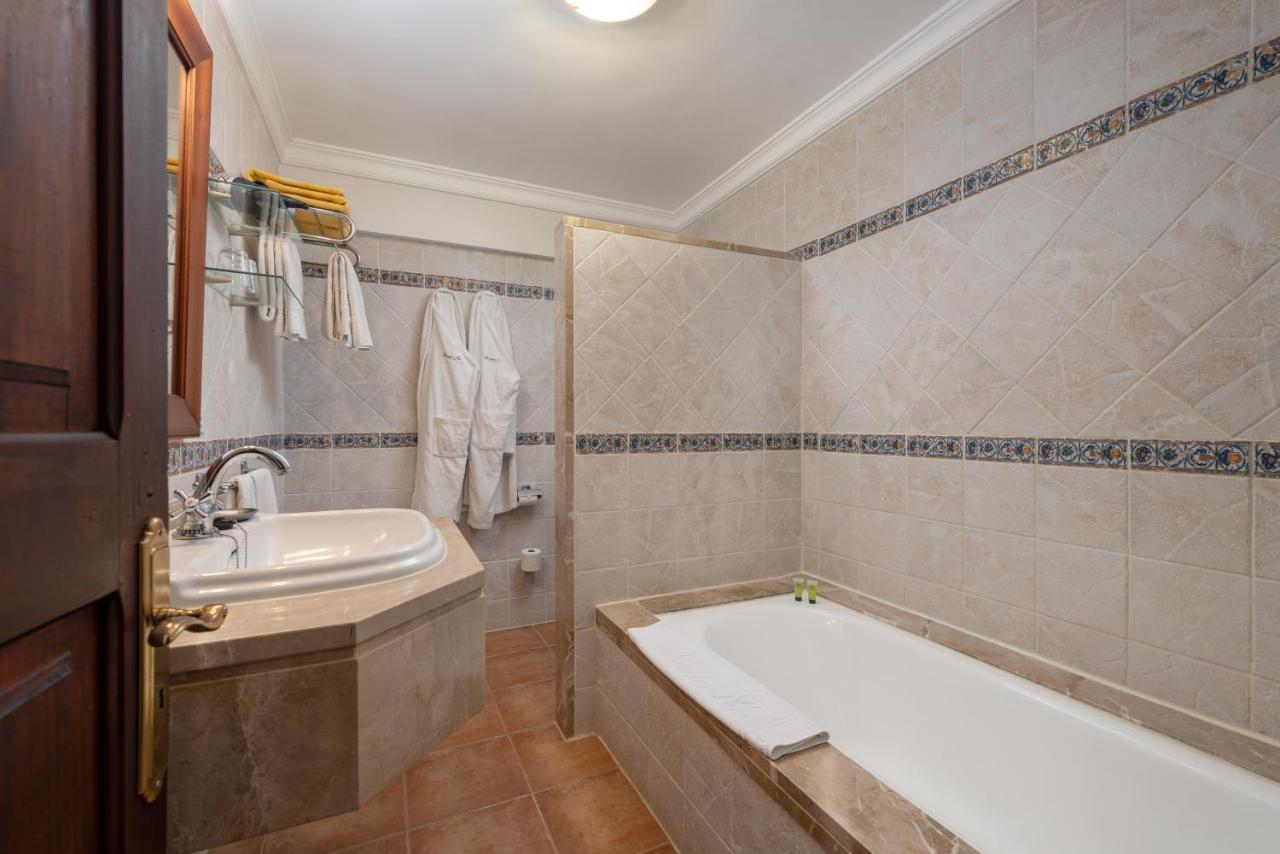 Habitación Doble con balcón o terraza y acceso gratuito al spa