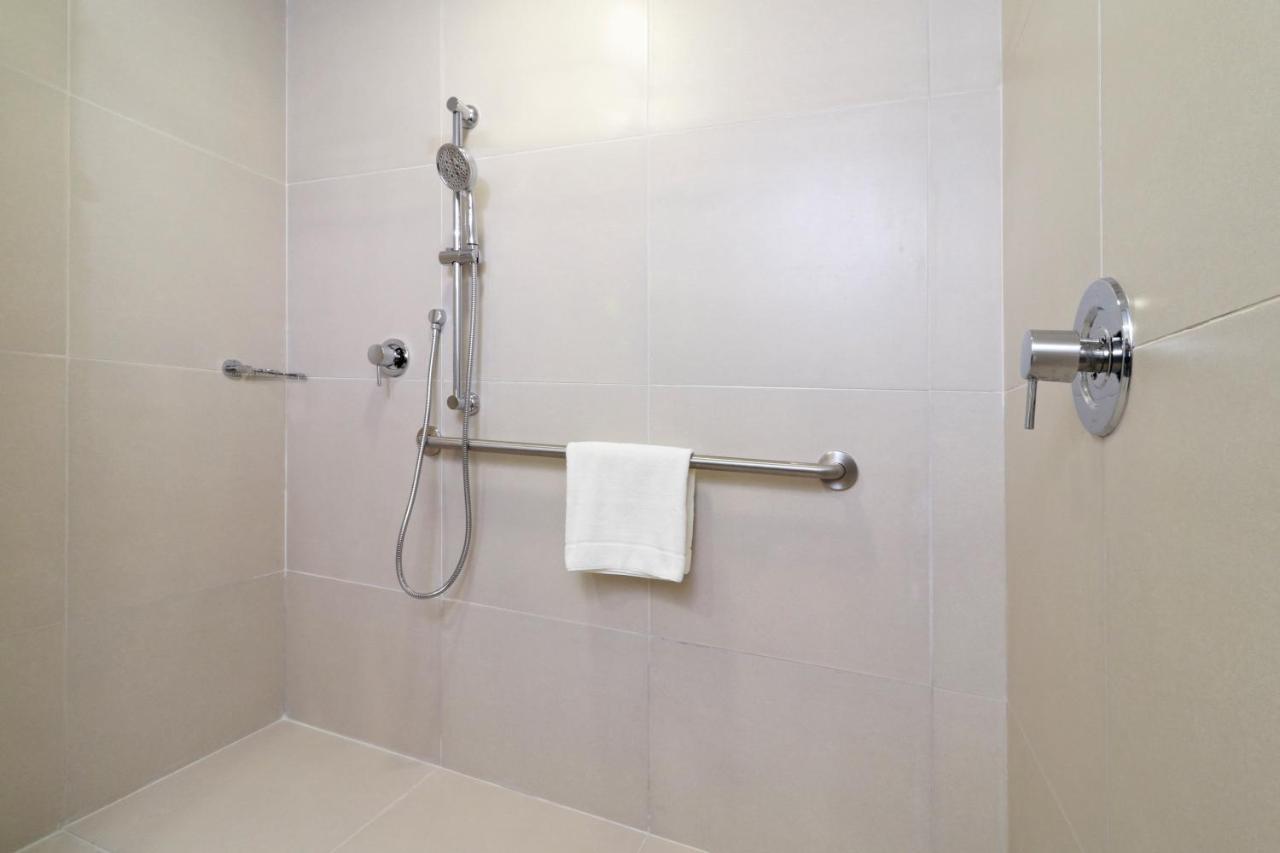 Habitación Estándar - 1 cama extragrande - Adaptada para personas con discapacidad