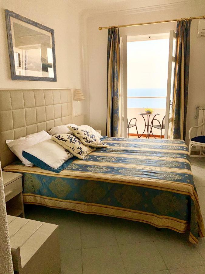 Chambre Double Deluxe avec Balcon - Vue sur Mer
