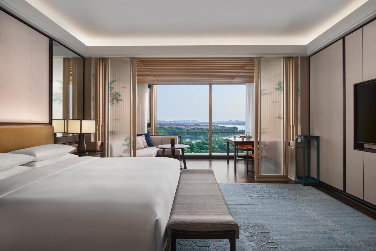 King Room with Lake View