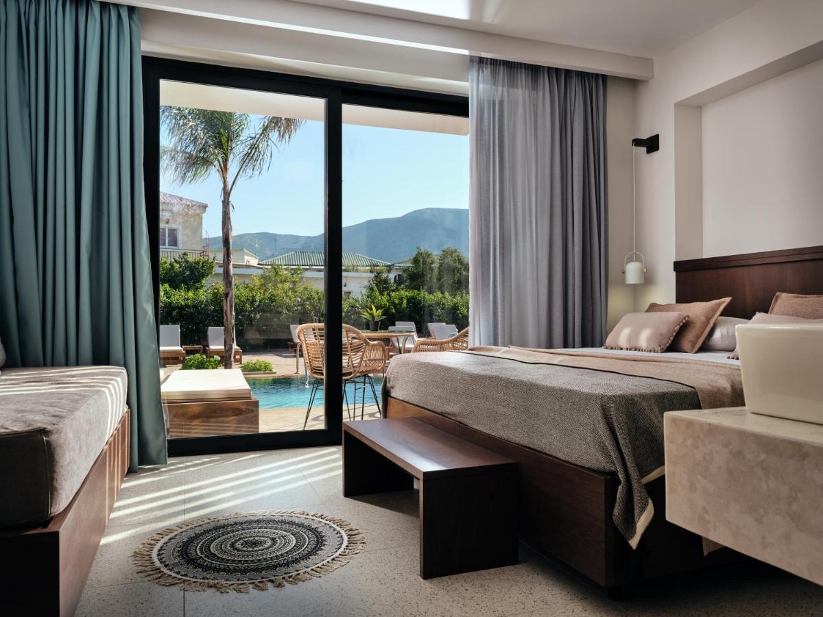 Deluxe Doppel-/Zweibettzimmer mit Zugang zum Pool