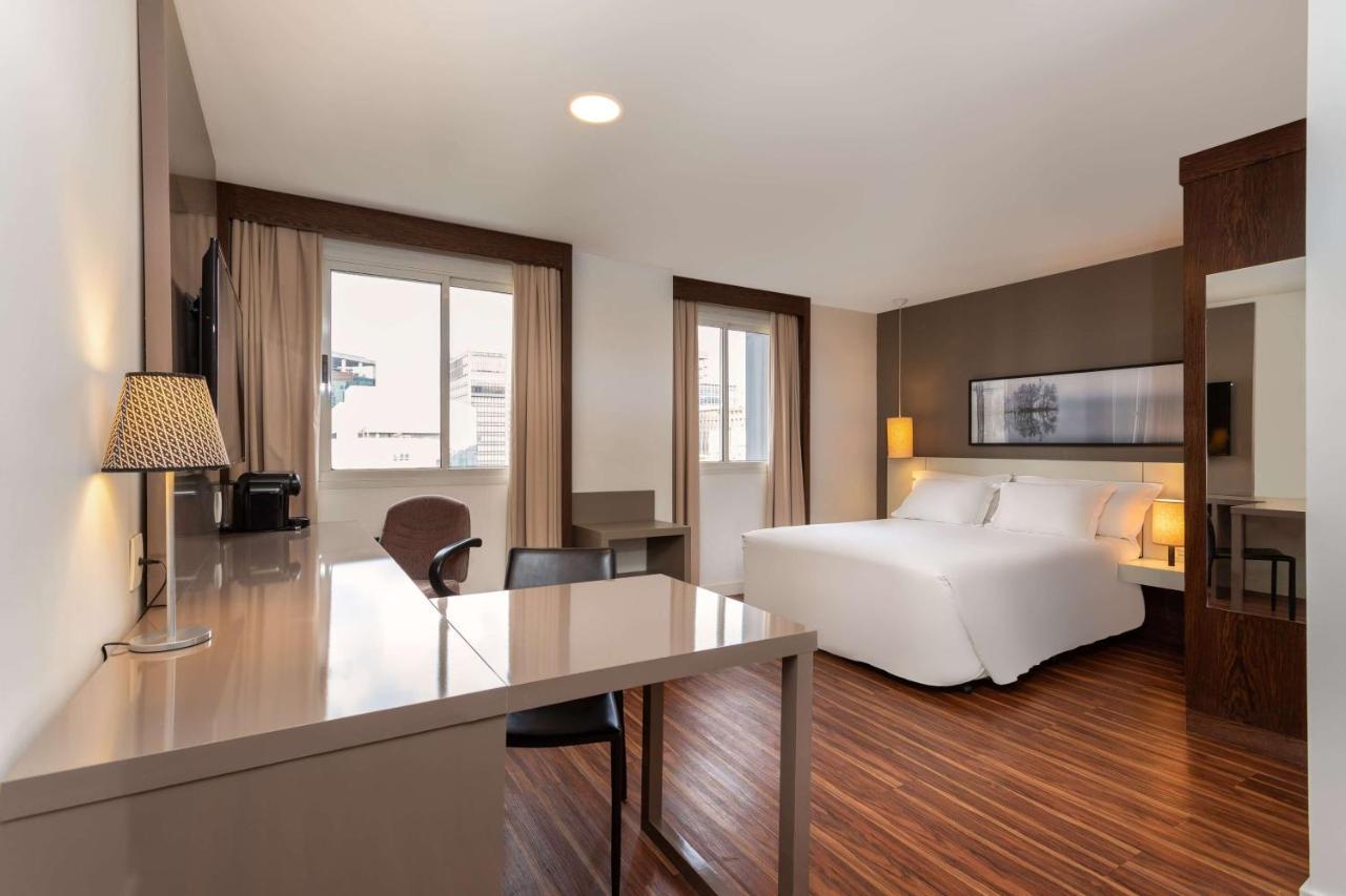 Quarto Executivo com Cama Queen-size - Não Fumantes