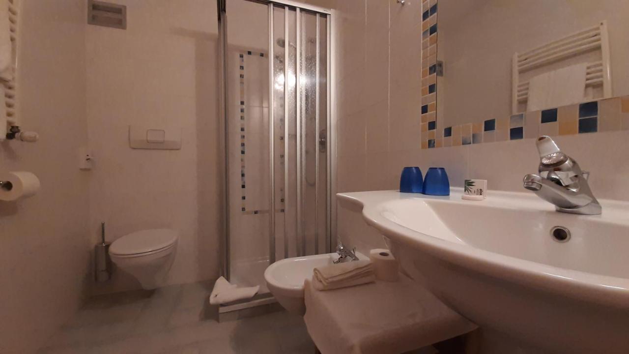 Single Room,1084900507:JPEG