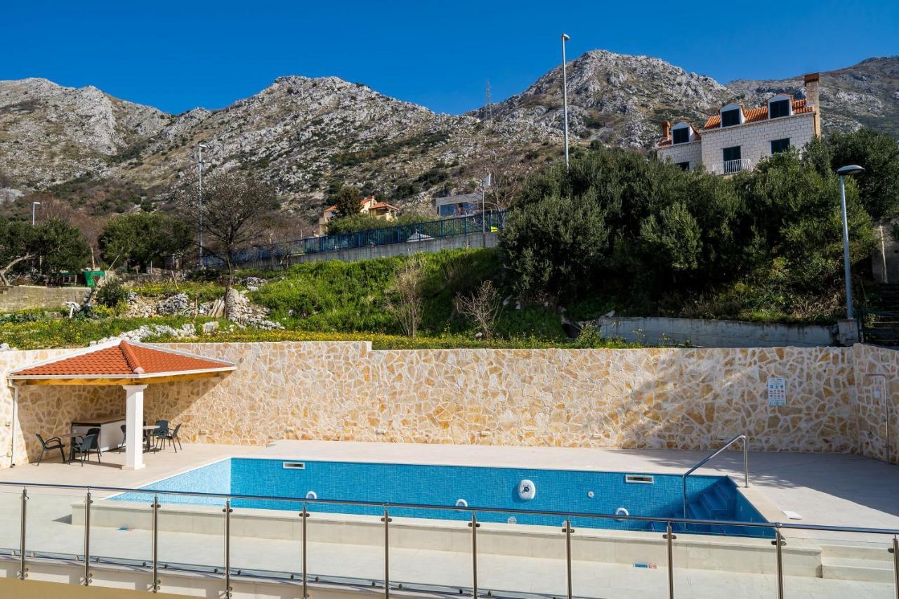Superior One-Bedroom Apartment with Balcony and Sea VIew