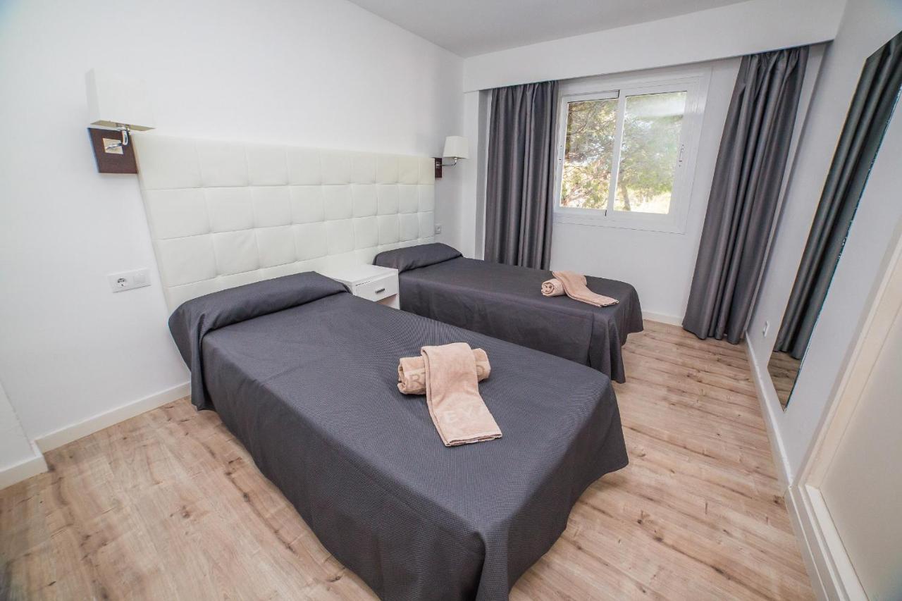 One-Bedroom Apartment,1214589370:JPEG