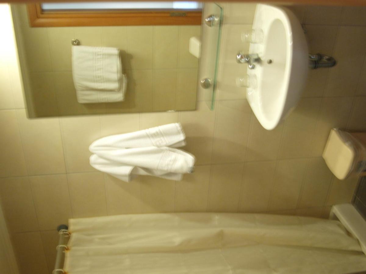 Double Room,1102721787:JPEG