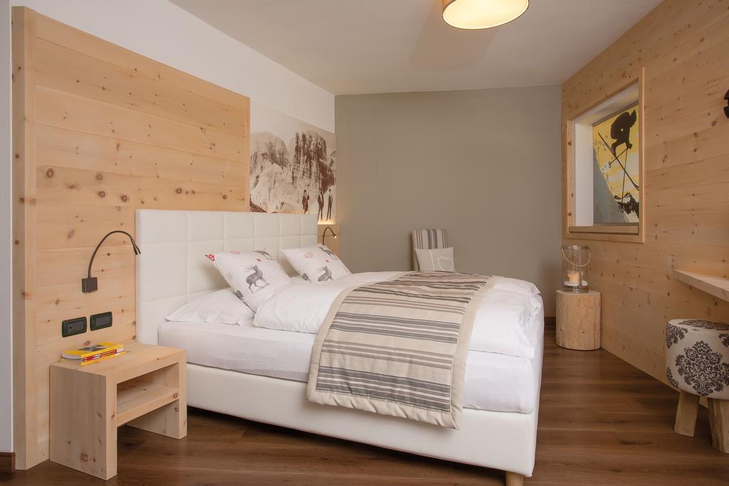 Suite Balcony,1588419899:JPEG