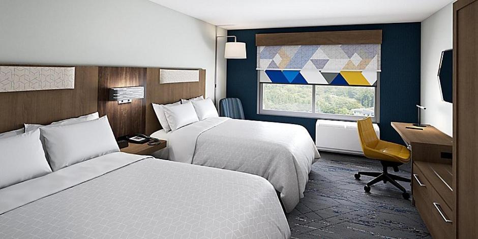Standard Queen Room with Two Queen Beds