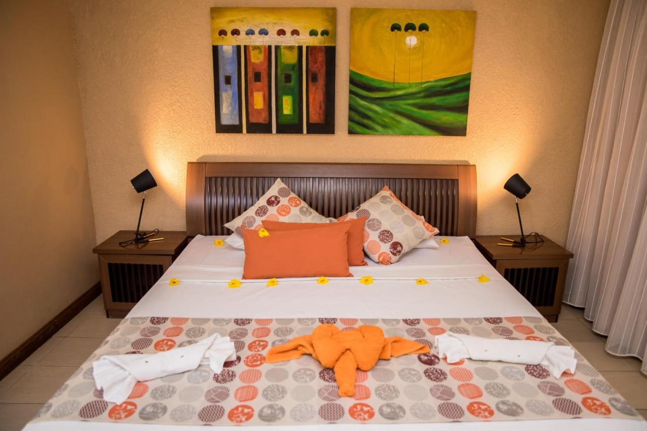 Chambre Double ou Lits Jumeaux Standard - Vue sur Piscine