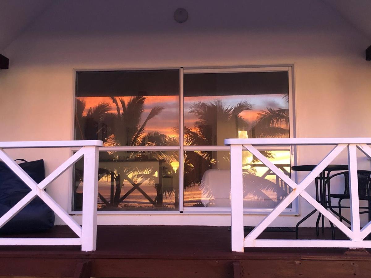 Villa - Beach Front