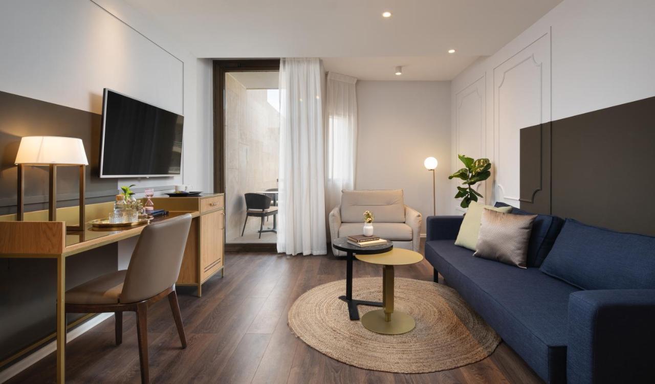 Suite - Lower Floor