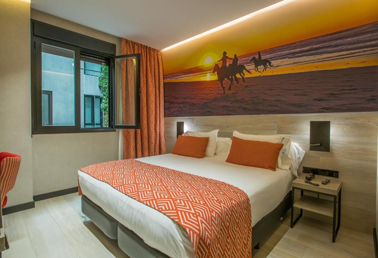 Queen Room Garden View