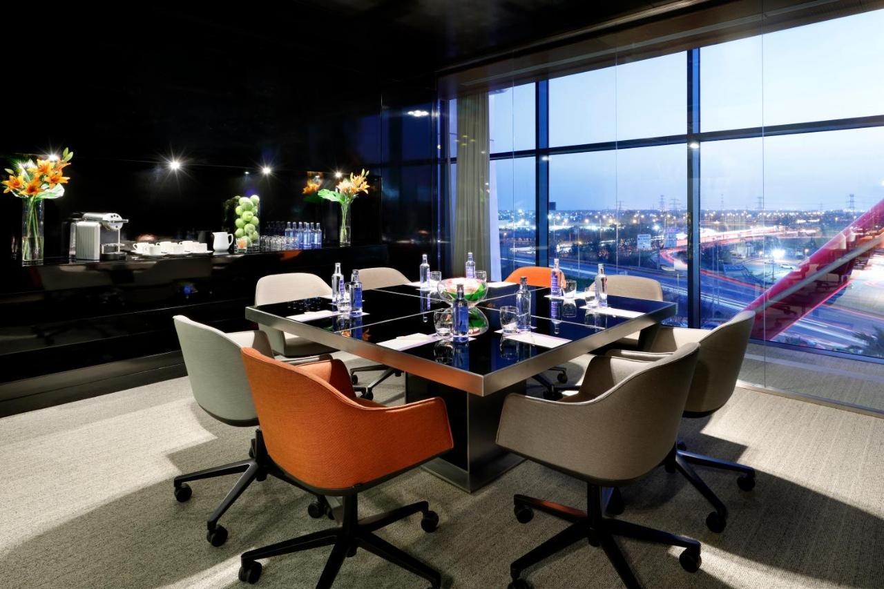 Deluxe King Room Panoramic View High Floor or Club Access,1294400803:JPEG