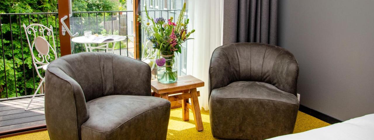 Tweepersoonskamer met 2 Aparte Bedden en Balkon