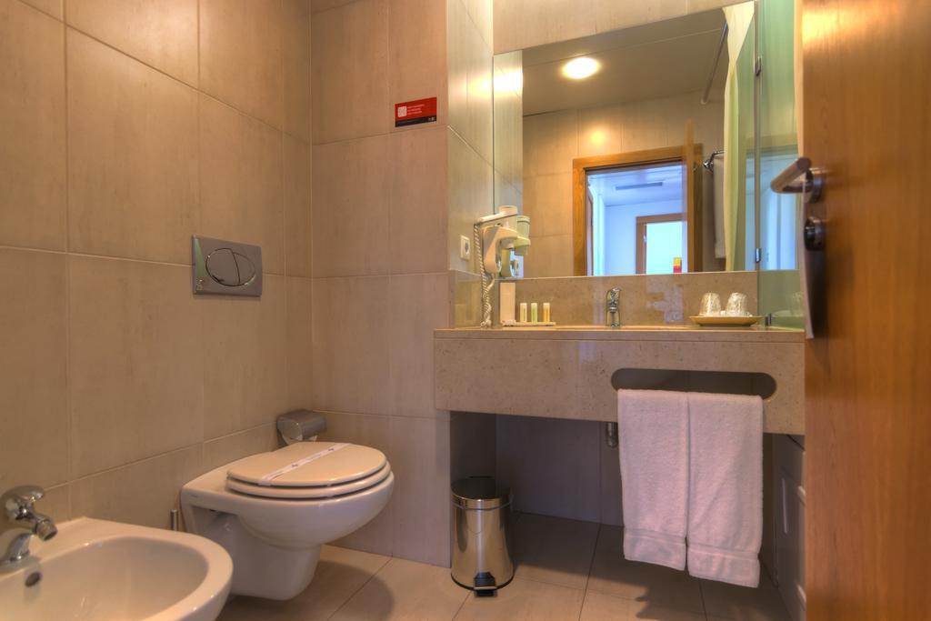 Quarto Twin Standard