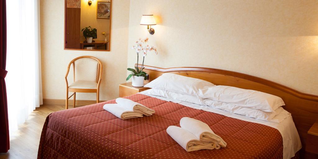 Deluxe Double Room with Castle View