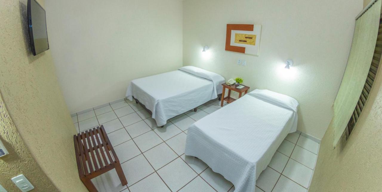 Quarto Executivo com Cama de Casal ou 2 de Solteiro