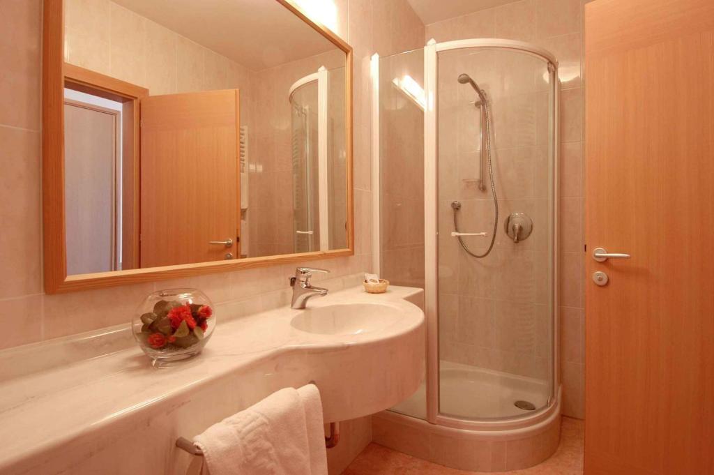 Double or Twin Room,253941265:JPEG