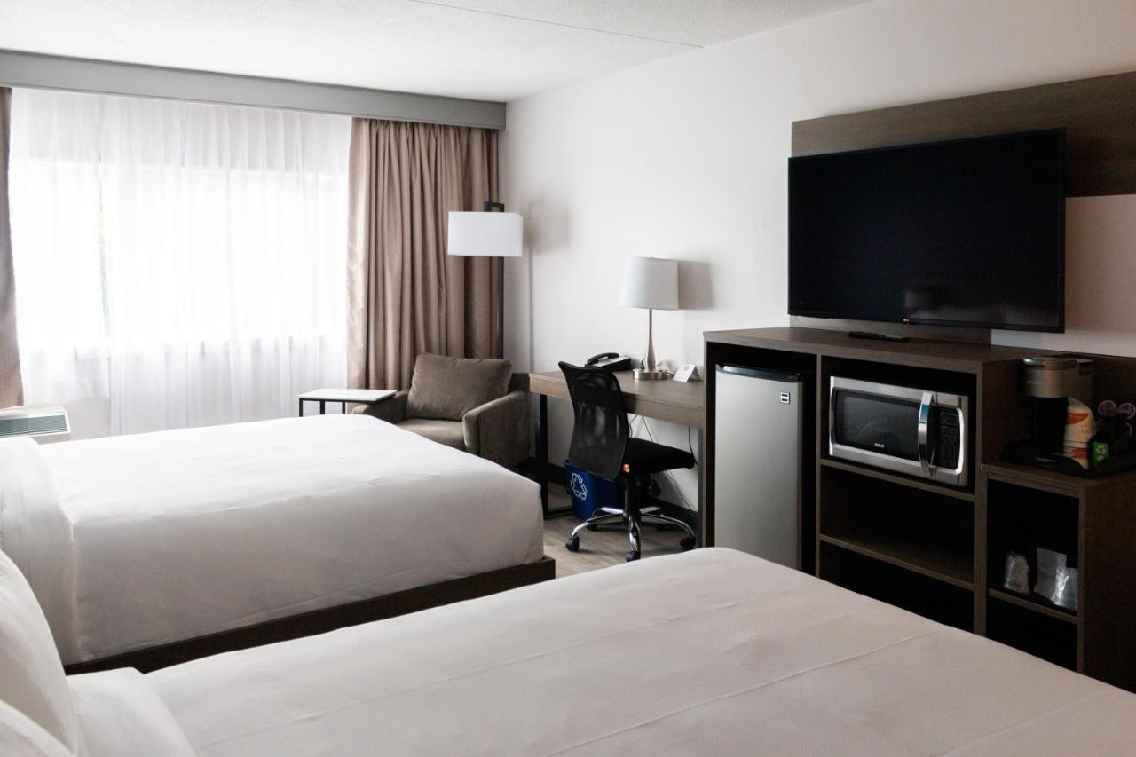 Standard Queen Room Two Queen Beds Non Smoking