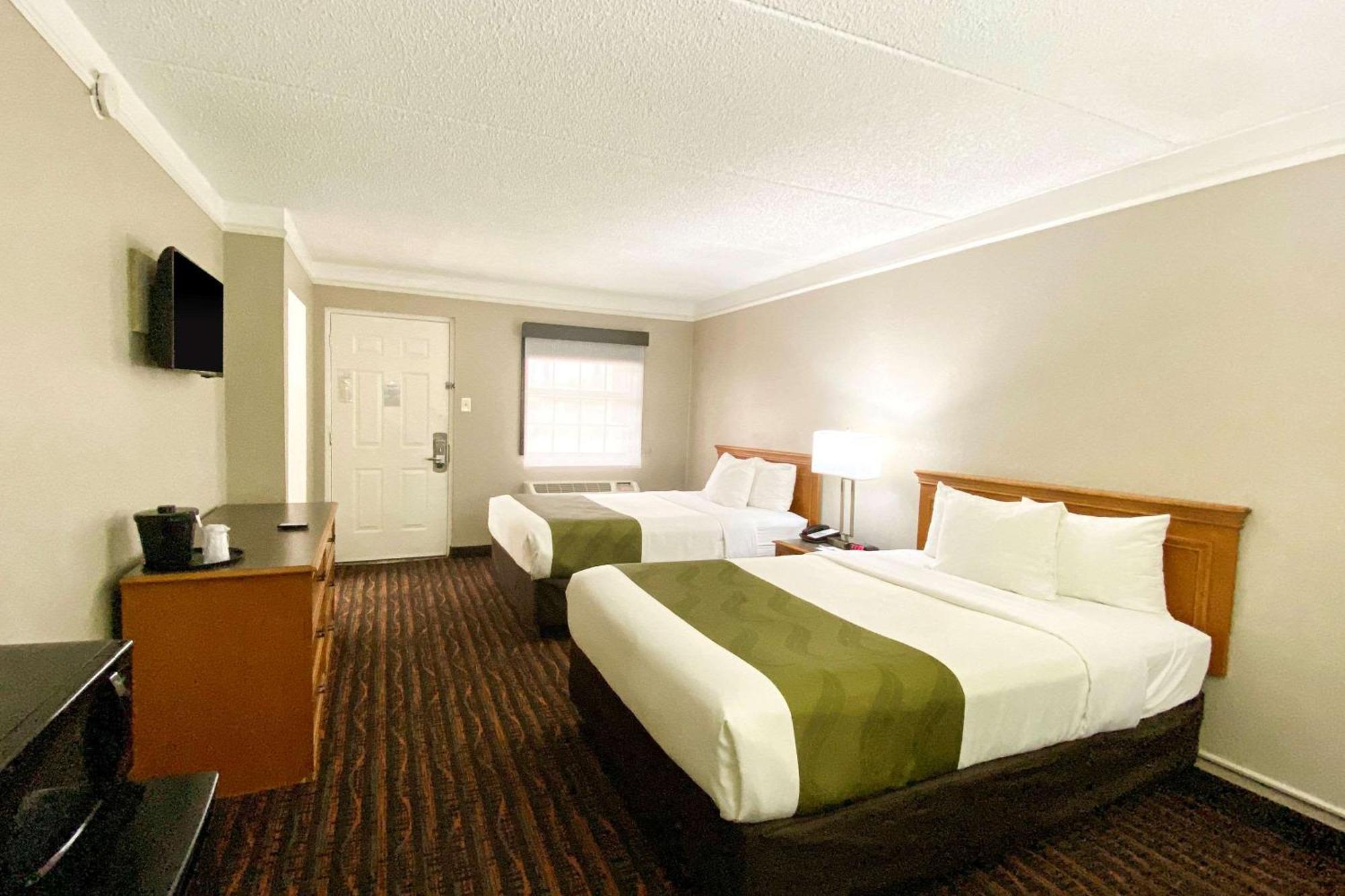Double Room with Two Double Beds - Smoking