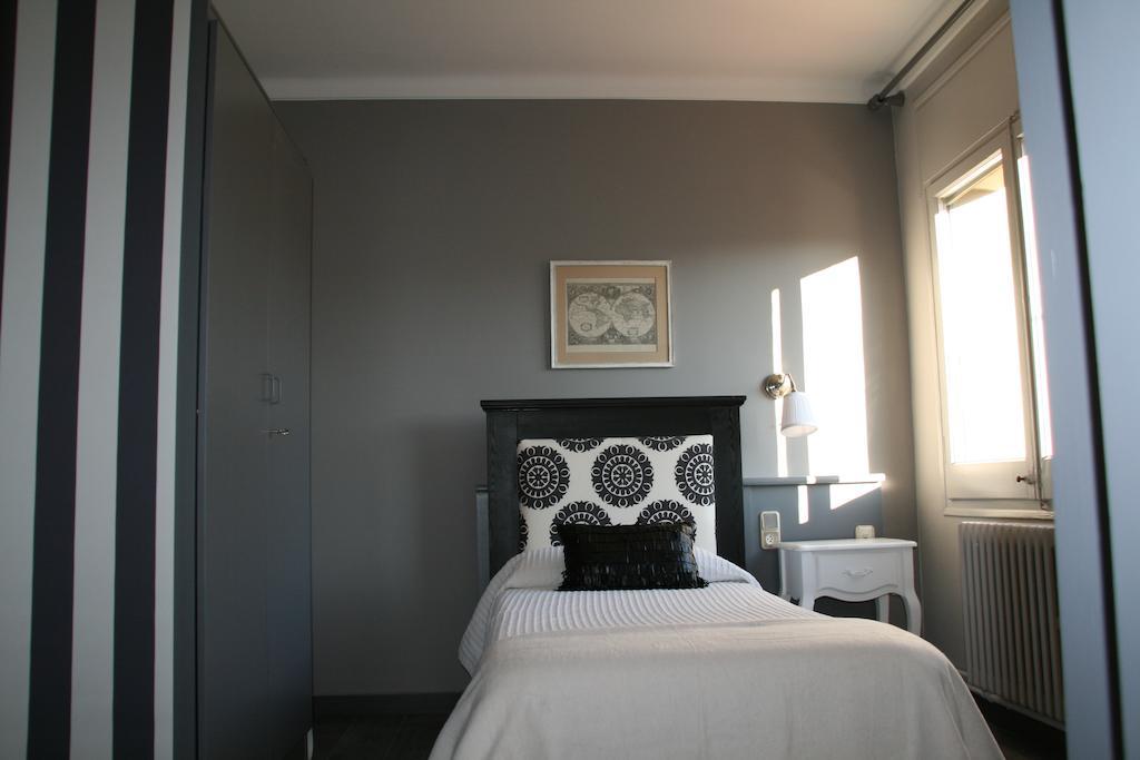 Classic Single Room,116468927:JPEG