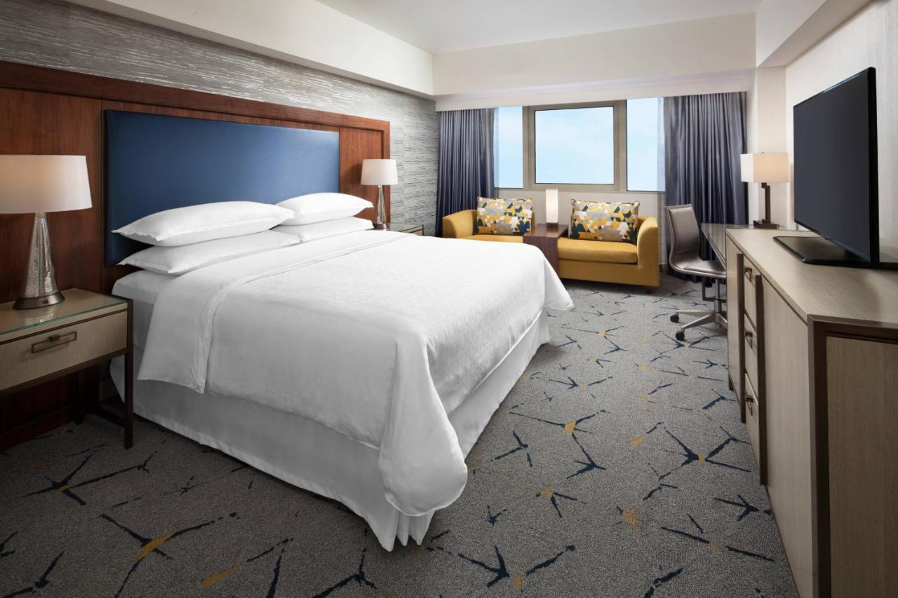 Quarto de Canto com 1 Cama King-size no Andar do Concierge