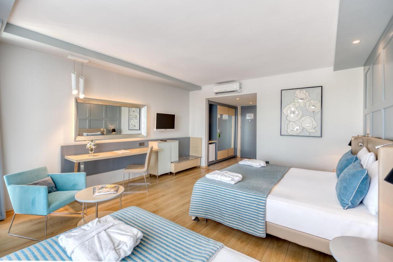 Triple Room Land View