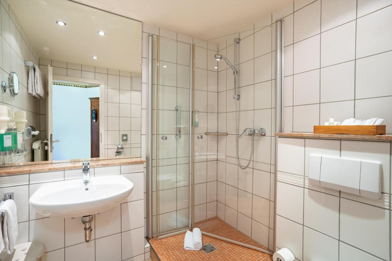 Standard Double Room,1169924182:JPEG