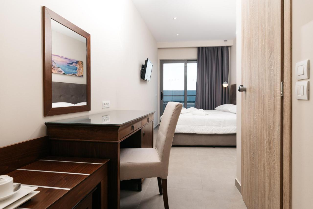 Split Level Room,1185444574:JPEG