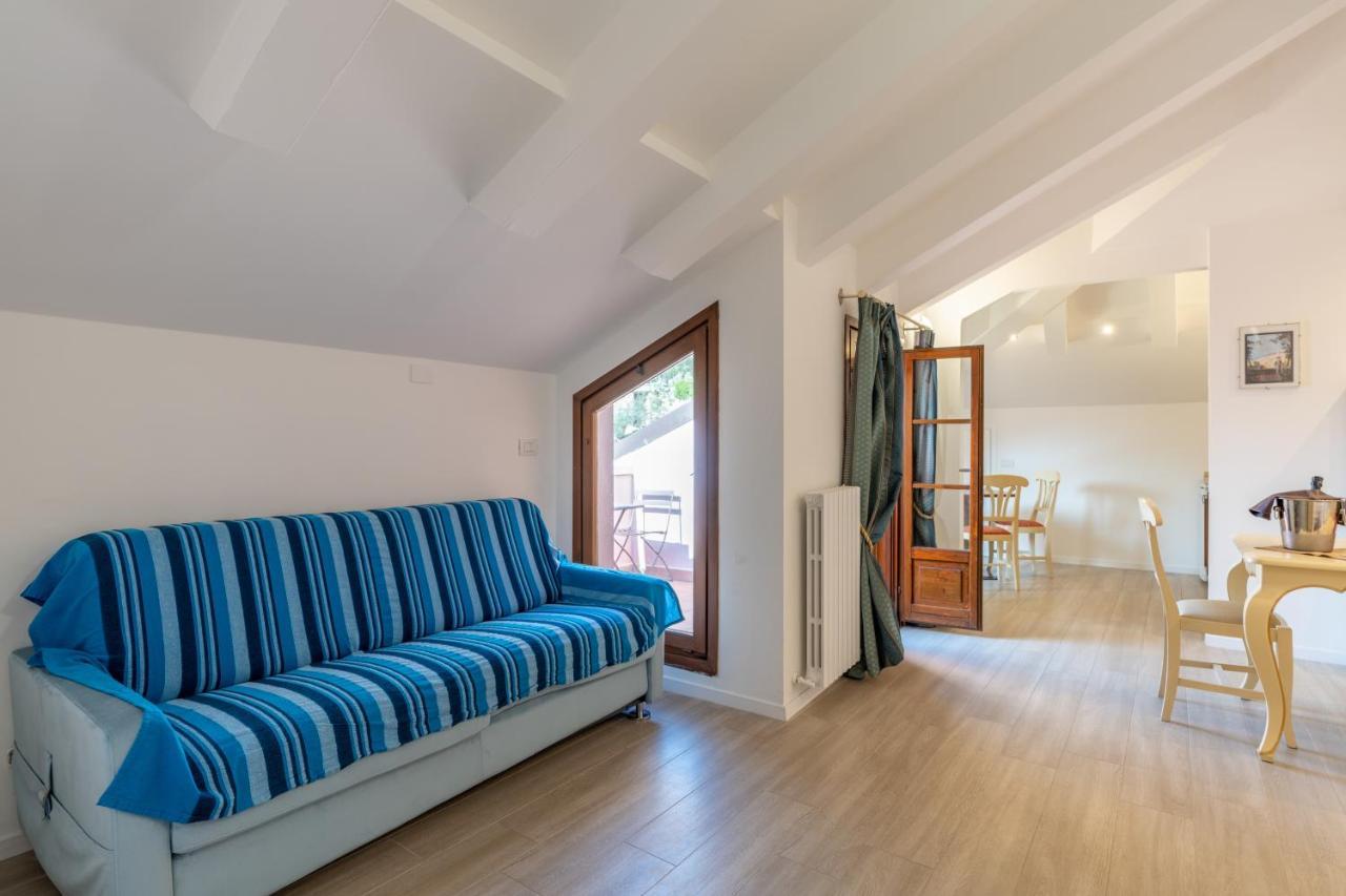 One-Bedroom Apartment,1187189788:JPEG
