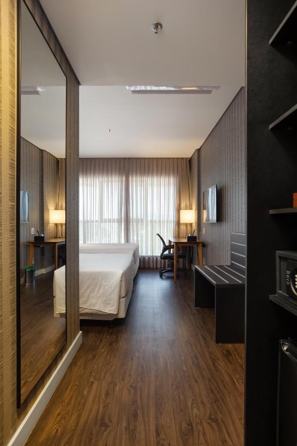 Quarto Superior com 2 Camas de Casal