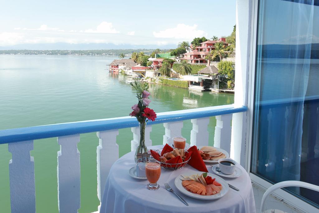 Suite Doble con vistas al lago
