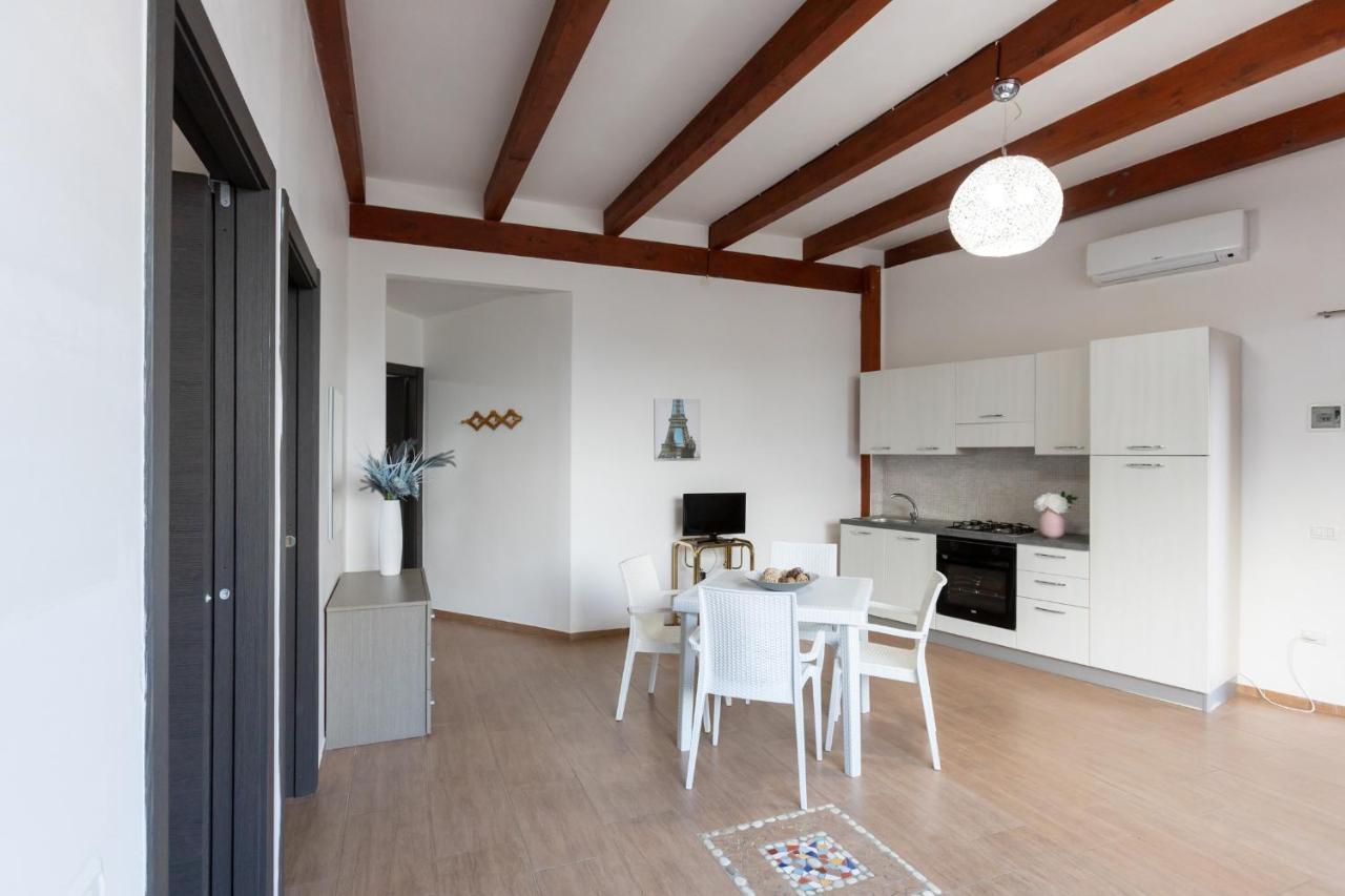 Two-Bedroom Apartment,1193344831:JPEG