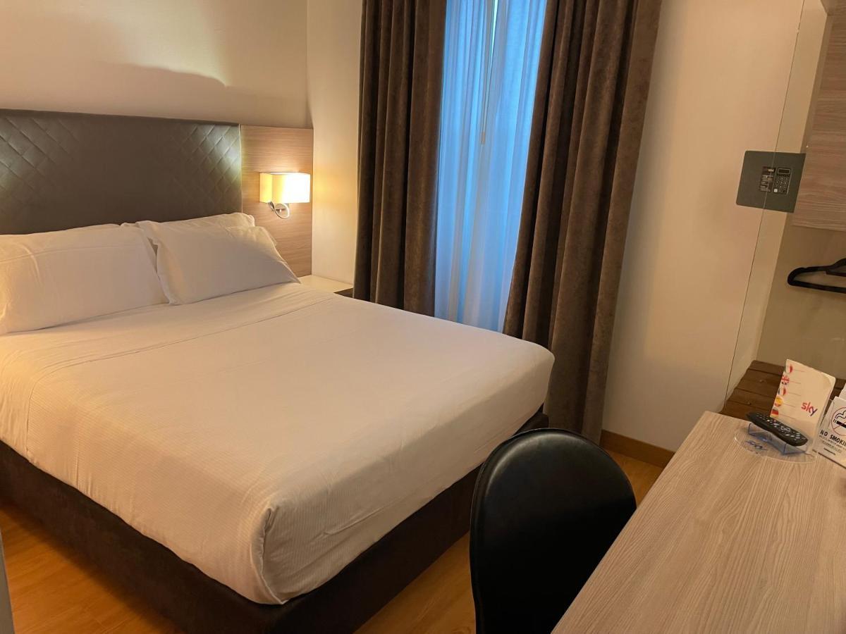 Small Double Room,1195749655:JPEG
