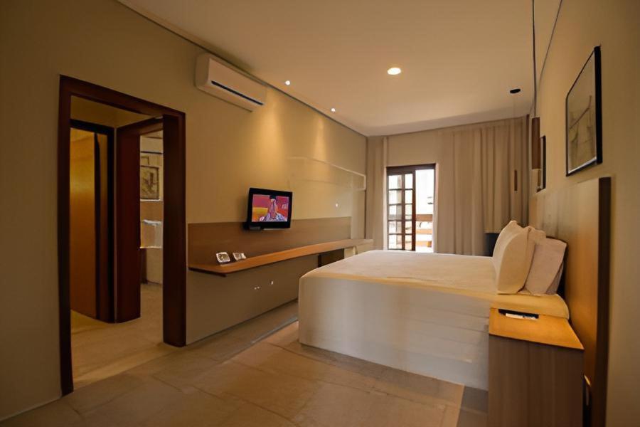 Quarto com Cama Queen-size
