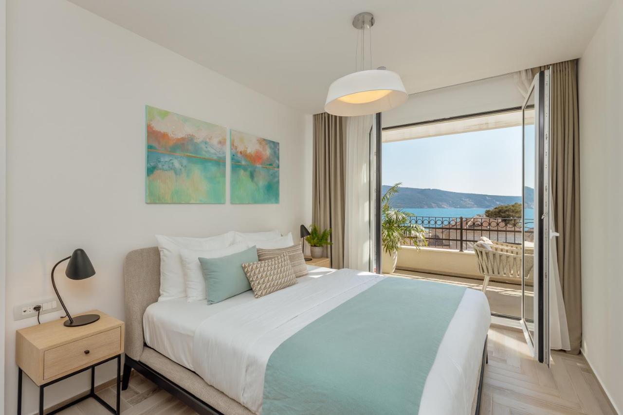 One-Bedroom Apartment Sea View Residential Building